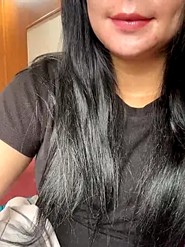 Snapshot of violet-00 chatting on 09-27-25, 02:16 violet-00 online show from 09-27-25, 02:16