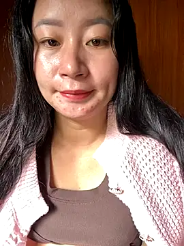 Snapshot of violet-00 chatting on 10-11-25, 01:16 violet-00 online show from 10-11-25, 01:16