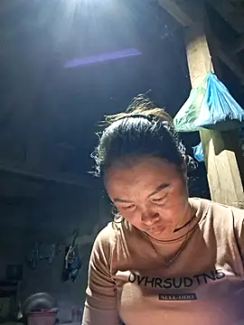 xuxulovezz online show from 10-15-25, 12:27