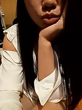 Snapshot of Suny_babyy chatting on 05-11-26, 02:45 Suny babyy online show from 05-11-26, 02:45