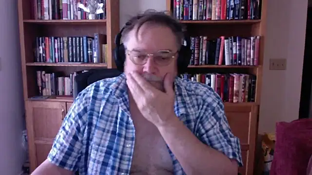 Snapshot of Vinyl22@xh chatting on 03-08-26, 07:50 Vinyl22xh online show from 03-08-26, 07:50