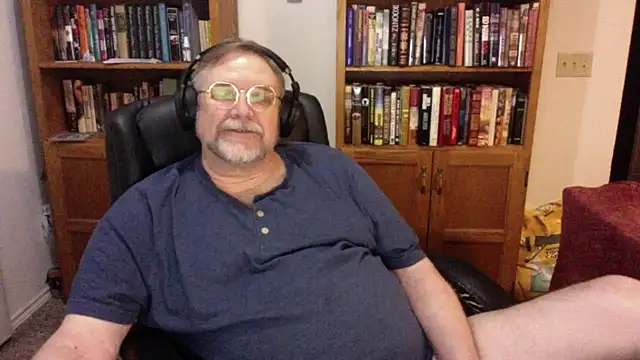 Snapshot of Vinyl22@xh chatting on 03-11-26, 04:07 Vinyl22xh online show from 03-11-26, 04:07