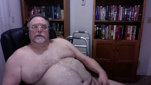 Snapshot of Vinyl22@xh chatting on 03-31-26, 03:30 Vinyl22xh online show from 03-31-26, 03:30