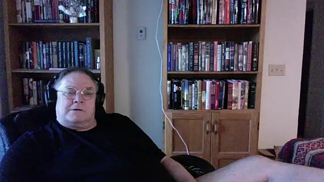 Vinyl22xh online show from 05-26-26, 12:28