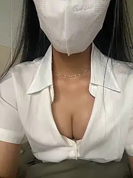 Snapshot of Linh247380 chatting on 10-11-25, 04:01 Linh247380 online show from 10-11-25, 04:01