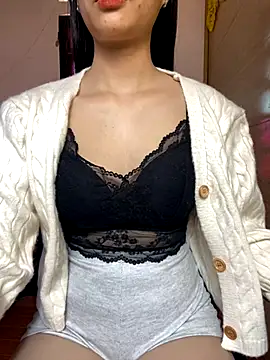 Snapshot of Linh247380 chatting on 11-24-25, 01:38 Linh247380 online show from 11-24-25, 01:38