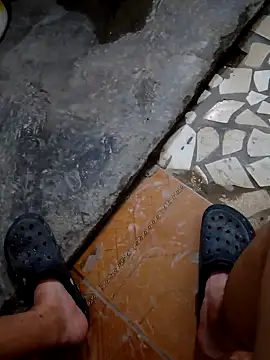 SALCEDO 041198 online show from 09-22-25, 07:21