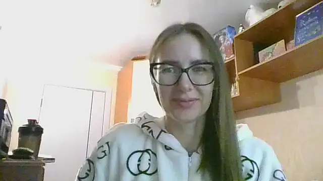 Snapshot of Norivann chatting on 10-06-25, 11:40 Norivann online show from 10-06-25, 11:40