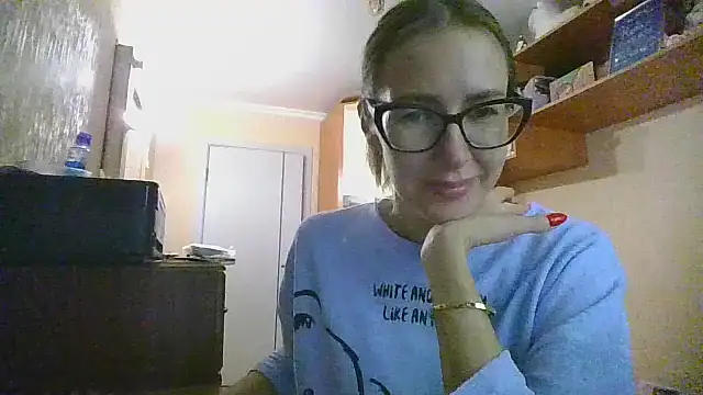 Snapshot of Norivann chatting on 10-16-25, 11:00 Norivann online show from 10-16-25, 11:00