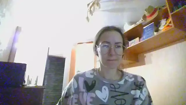 Snapshot of Norivann chatting on 10-20-25, 05:08 Norivann online show from 10-20-25, 05:08