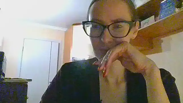 Snapshot of Norivann chatting on 10-21-25, 09:48 Norivann online show from 10-21-25, 09:48