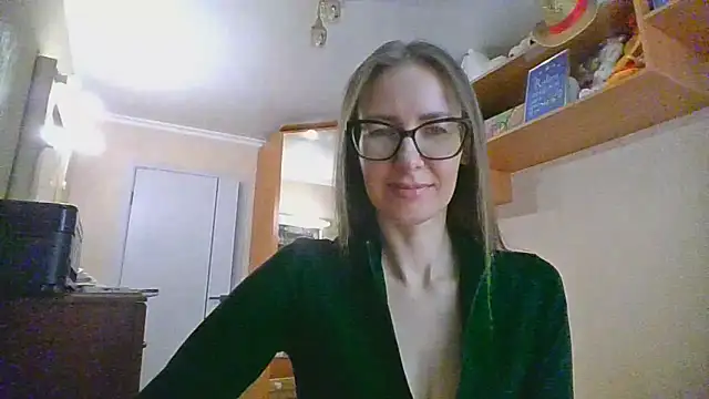 Snapshot of Norivann chatting on 11-11-25, 10:15 Norivann online show from 11-11-25, 10:15