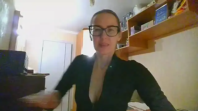 Snapshot of Norivann chatting on 11-15-25, 01:29 Norivann online show from 11-15-25, 01:29