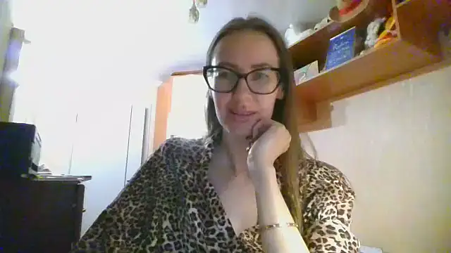 Snapshot of Norivann chatting on 11-25-25, 01:11 Norivann online show from 11-25-25, 01:11