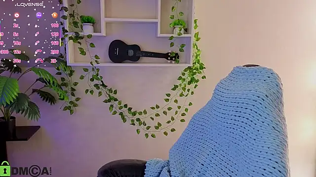 Elsie Cutties online show from 12-20-25, 01:45