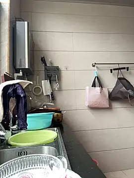 Snapshot of aoyo66 chatting on 10-20-25, 12:22 aoyo66 online show from 10-20-25, 12:22