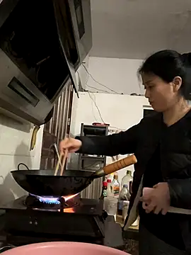 Snapshot of aoyo66 chatting on 10-27-25, 11:25 aoyo66 online show from 10-27-25, 11:25