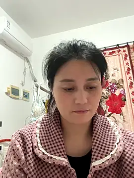 Snapshot of aoyo66 chatting on 11-10-25, 12:04 aoyo66 online show from 11-10-25, 12:04