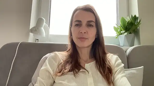 Arivanna online show from 10-29-25, 04:59