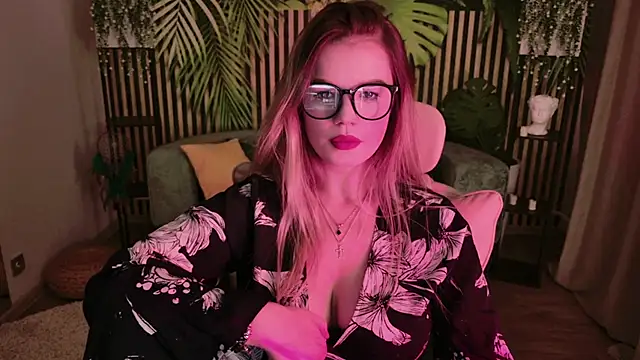 Snapshot of KellyHayden chatting on 11-20-25, 01:33 KellyHayden online show from 11-20-25, 01:33