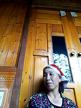 Snapshot of vtmbae chatting on 09-24-25, 03:32 vtmbae online show from 09-24-25, 03:32