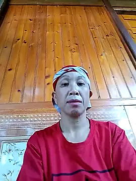 Snapshot of vtmbae chatting on 10-05-25, 12:53 vtmbae online show from 10-05-25, 12:53