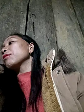 Snapshot of vtmbae chatting on 12-14-25, 01:38 vtmbae online show from 12-14-25, 01:38