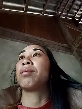 Snapshot of vtmbae chatting on 12-17-25, 02:50 vtmbae online show from 12-17-25, 02:50