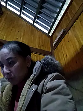 Snapshot of vtmbae chatting on 02-15-26, 01:57 vtmbae online show from 02-15-26, 01:57