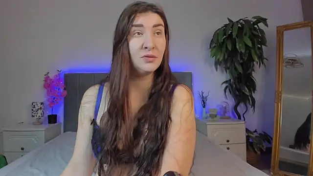 Snapshot of TrishaDarks chatting on 11-19-25, 07:41 TrishaDarks online show from 11-19-25, 07:41