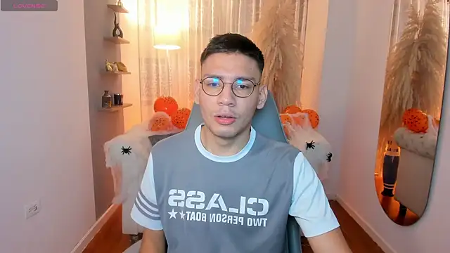 Snapshot of marcuswildx chatting on 10-03-25, 12:46 marcuswildx online show from 10-03-25, 12:46