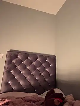 Snapshot of OliviaAshhh chatting on 11-07-25, 05:24 OliviaAshhh online show from 11-07-25, 05:24