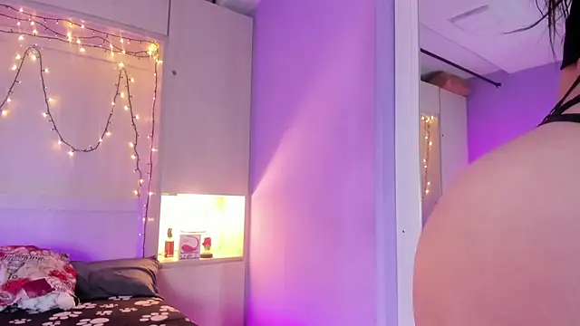 Snapshot of VictoriaBaass chatting on 09-29-25, 12:10 VictoriaBaass online show from 09-29-25, 12:10