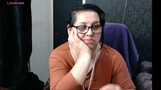 MissSanjanne online show from 01-17-25, 01:57