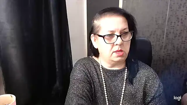 MissSanjanne online show from 10-17-25, 02:15