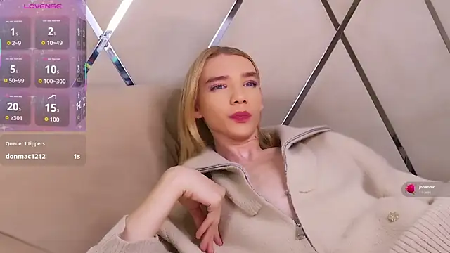 Snapshot of RobertDevine chatting on 11-13-25, 03:49 RobertDevine online show from 11-13-25, 03:49