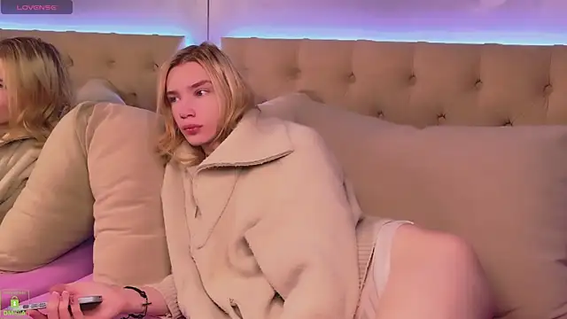 RobertDevine online show from 12-16-25, 03:39