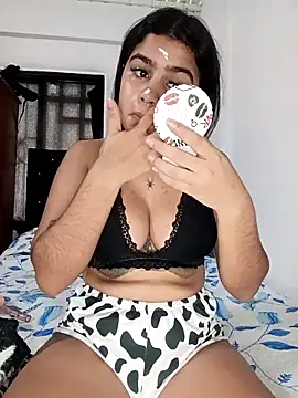 Snapshot of Sashalana chatting on 10-02-25, 12:45 Sashalana online show from 10-02-25, 12:45