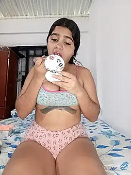 Snapshot of Sashalana chatting on 10-09-25, 12:36 Sashalana online show from 10-09-25, 12:36