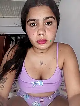 Snapshot of Sashalana chatting on 10-17-25, 12:30 Sashalana online show from 10-17-25, 12:30