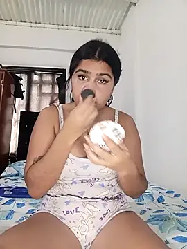 Snapshot of Sashalana chatting on 10-20-25, 05:35 Sashalana online show from 10-20-25, 05:35