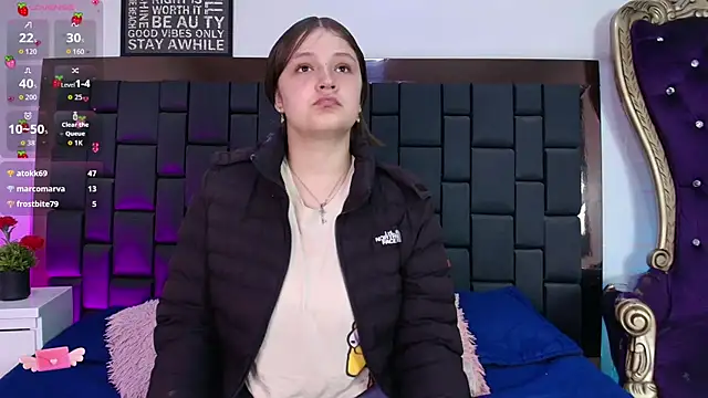 Snapshot of Krystal_Heartss chatting on 11-11-25, 02:39 Krystal Heartss online show from 11-11-25, 02:39