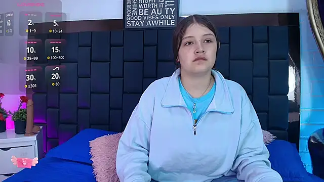 Snapshot of Krystal_Heartss chatting on 11-25-25, 12:49 Krystal Heartss online show from 11-25-25, 12:49