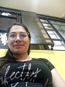 Snapshot of Mia-love-03 chatting on 10-28-25, 10:12 Mia-love-03 online show from 10-28-25, 10:12