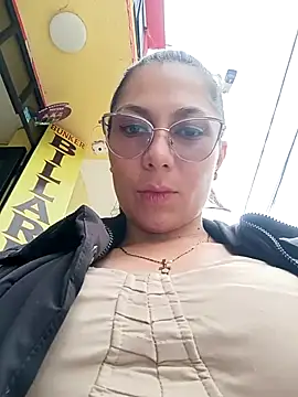 Snapshot of Mia-love-03 chatting on 11-05-25, 08:09 Mia-love-03 online show from 11-05-25, 08:09