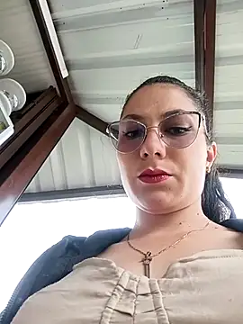 Snapshot of Mia-love-03 chatting on 11-25-25, 03:23 Mia-love-03 online show from 11-25-25, 03:23