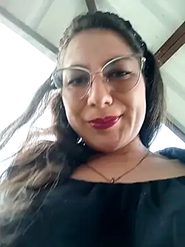 Snapshot of Mia-love-03 chatting on 11-26-25, 09:49 Mia-love-03 online show from 11-26-25, 09:49