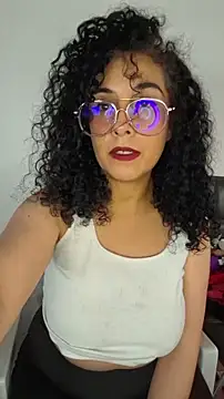 Snapshot of LondonHilton chatting on 02-16-26, 02:57 LondonHilton online show from 02-16-26, 02:57