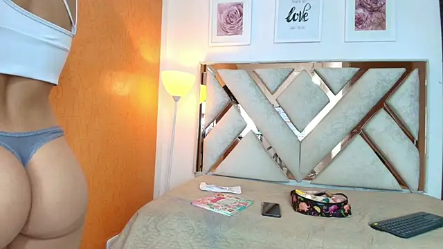 Lia Roseh online show from 10-06-25, 07:11