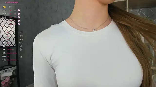 Snapshot of ElenoreReth chatting on 11-23-25, 01:27 ElenoreReth online show from 11-23-25, 01:27